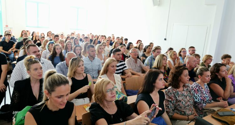Podjela svjedožbe maturantima