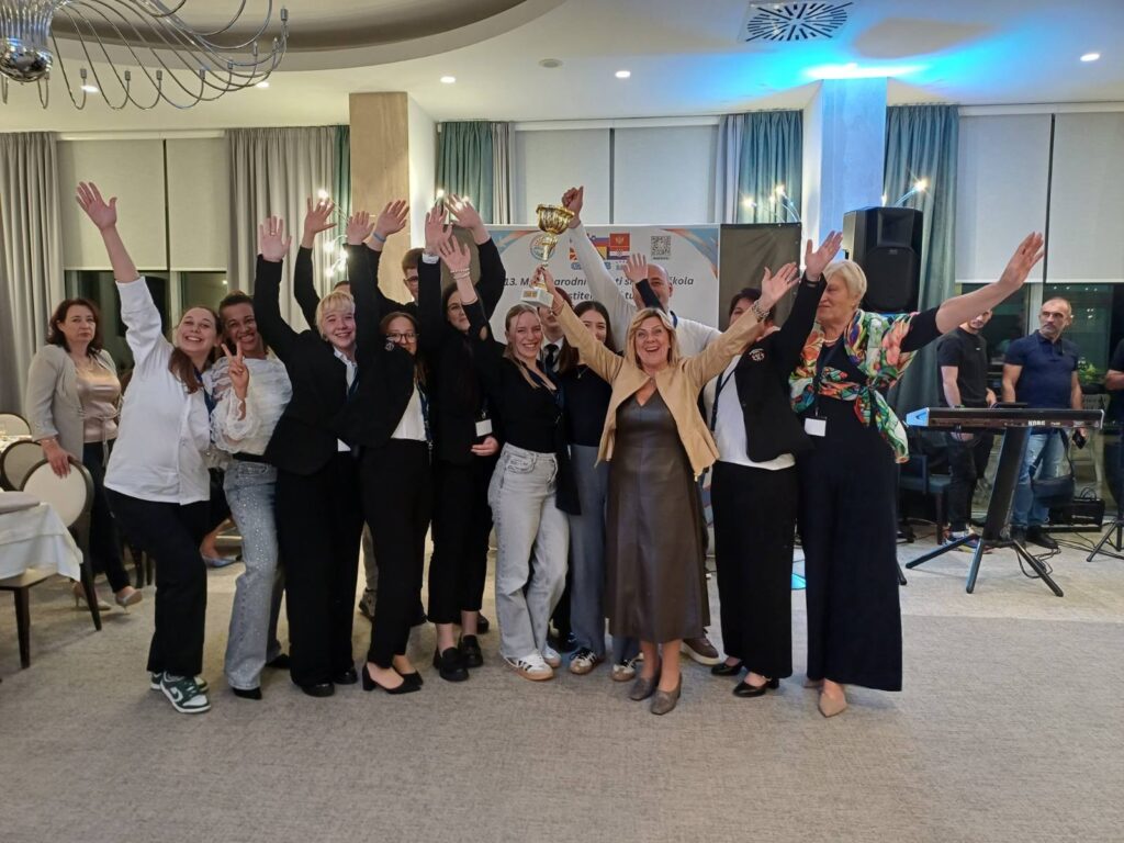 559034906 1295081822408831 293719962277903735 n