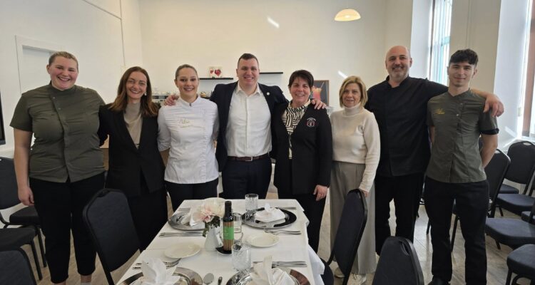 S UGOSTITELJSKOM ŠKOLOM DO ZVIJEZDA