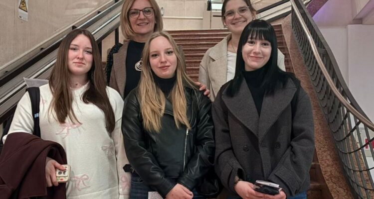 Predstava „Slučajno ja“