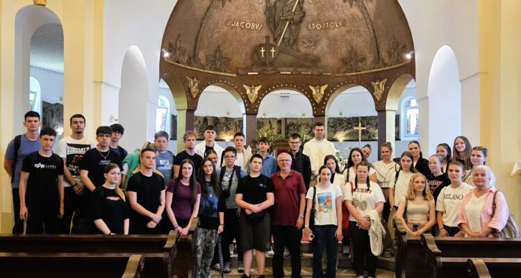 Misa zahvalnica – vjeroučenici zahvalili Bogu za proteklu školsku godinu